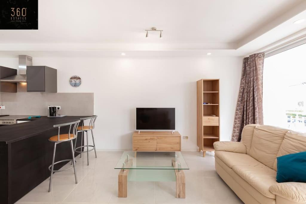 Spacious 2Br Apt In Qawra - Perfect For Families By 360 Estates Сент-Полс-Бей Экстерьер фото